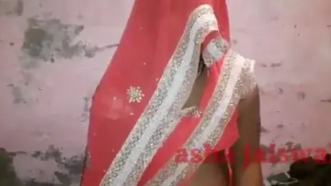 शर्मीली देहाती भाभी की गांड चुदाई वीडियो