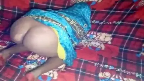 मोटी गांड वाली भोजपुरी भाभी के चूत चुदाई वीडियो