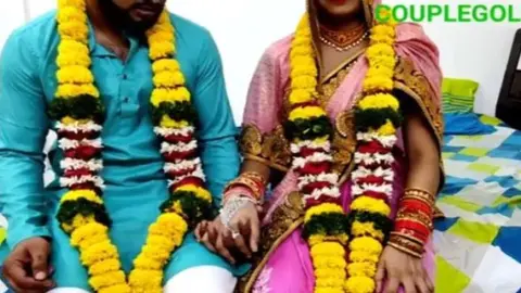 हाल मे शादी हुई जोड़ी की सुहाग रात सेक्स वीडियो