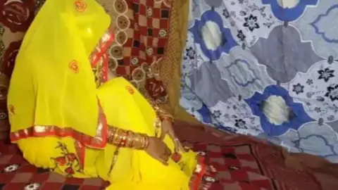 नयी नवेली दुल्हन की सूहग रात छोटे देवर के साथ वीडियो