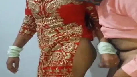 पड़ोसी के साथ चुदाई का मज़ा ले ले मोटी हो गयी वीडियो