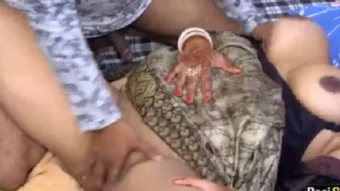 भाई बहेन की चुदाई खेल रखी के दिन वीडियो
