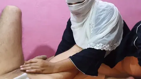 दोस्त की छोटी बहेन को बोहुत मुस्किल से चोदा वीडियो