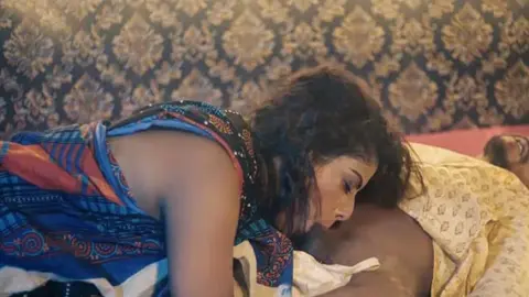 Kesilmemiş Hintçe Xxx Seks Filmi – Zamindar Video