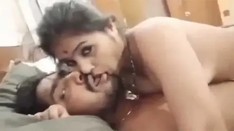 हॉट इंडियन जोड़ी की होममेड सेक्स वीडियो