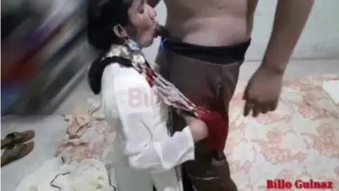 हॉट कामवाली ने लंड चूसकर माल पिया वीडियो