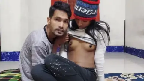 बंगाली लड़की की काली चूत भाई के दोस्त ने चोदी क्सक्सक्स बीएफ वीडियो