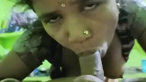 देहाती भोजपुरी वाइफ की ब्लोजॉब सेक्स बूब्स दिखाकर वीडियो