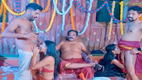 देसी बहु और बेटा ससुर के साथ गैंगबैंग सेक्स पार्टी वीडियो