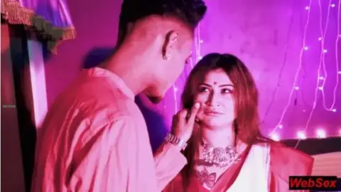 देवर भाभी की नॉटी मस्ती बिस्तर पर चोदा चुदी की वीडियो