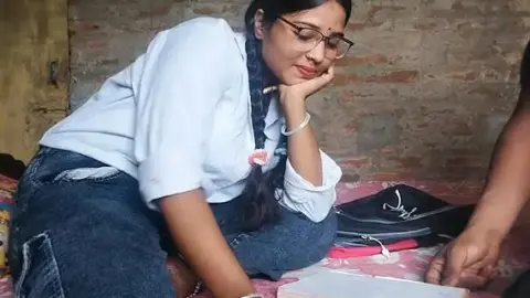 ठरकी टीचर ने फीस माफ़ कर दी बदले में चूत चोद दी वीडियो