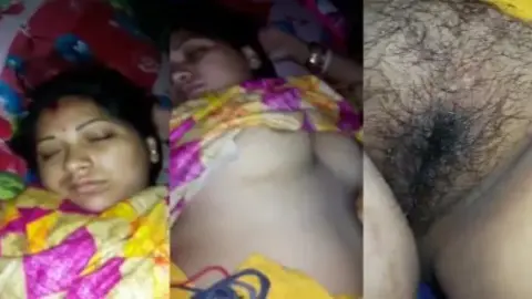 मेरठ माँ की झांट वाली चूत और बूब्स रिकॉर्ड किया लड़का वीडियो