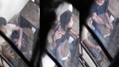 बिहारी कॉलेज गर्ल लवर का मस्त लंड चूसते हुए पकड़ी गई वीडियो