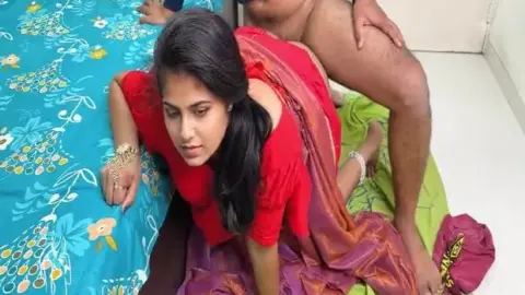 सोती हुई बीवी के सामने देवर ने भाभी की चूत चुदाई कर डाली वीडियो